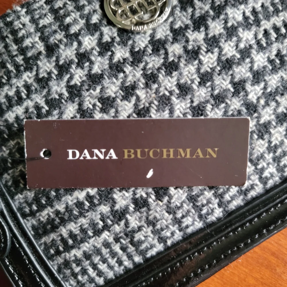 NWT Dana Buchman Houndstooth Tweed Black Gray Vegan Patent Leather Wristlet